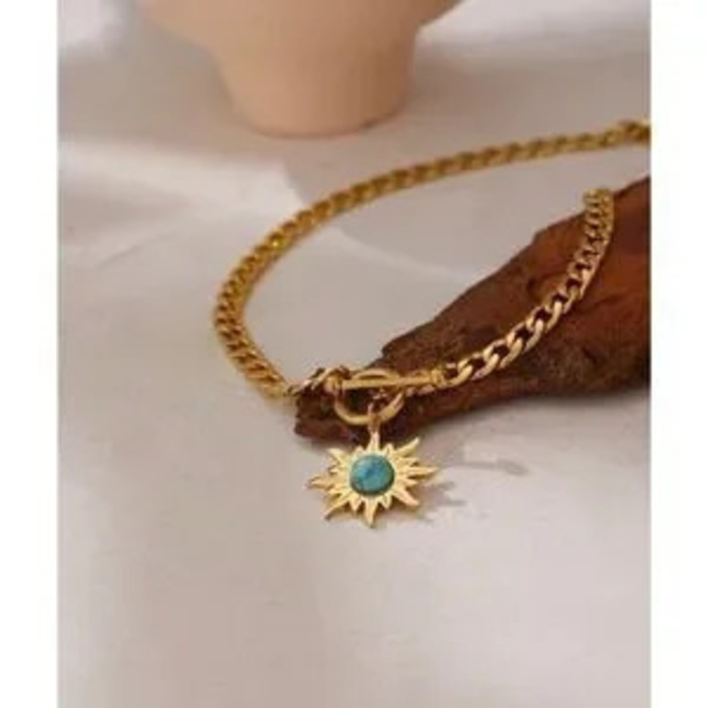 Sun Flower Pendant Necklace Stainless Steel Golden 18 K Chain Choker Necklace